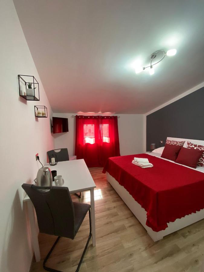 Cadoni Guest House Bosa Exterior foto