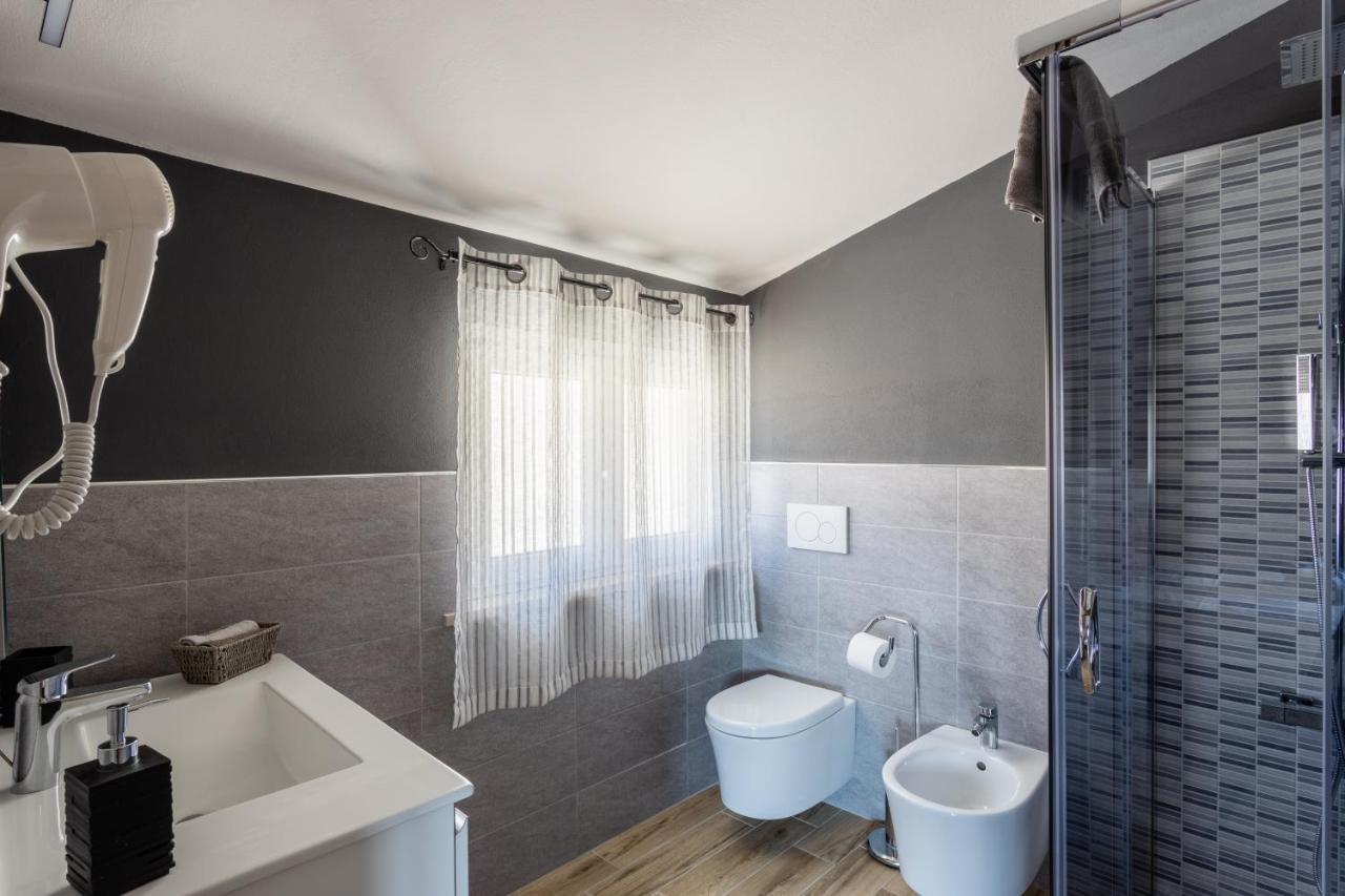 Cadoni Guest House Bosa Exterior foto